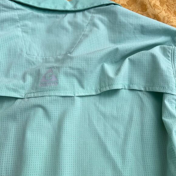 Gerry Active Long Sleeve Button Up: Size M - Picture 7 of 8